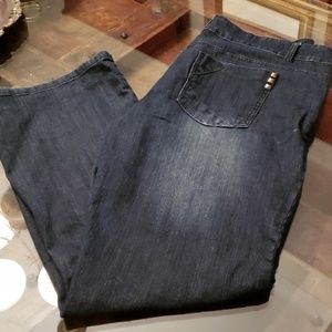 Khloe Kardashian size 20 jeans